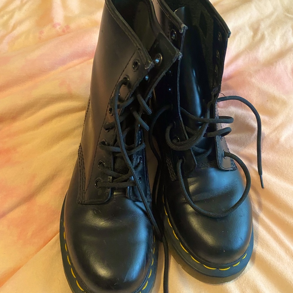 Brand New Women’s 1460 Pascal Boots